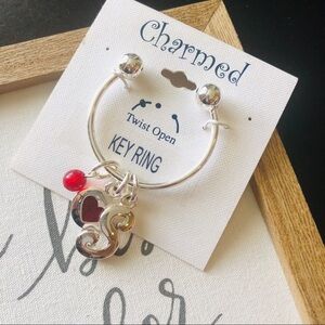 🌸Keyring initial S twist open NWT